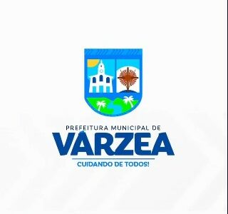 Uniforme pronto, sorriso no rosto e bora pro trabalho!