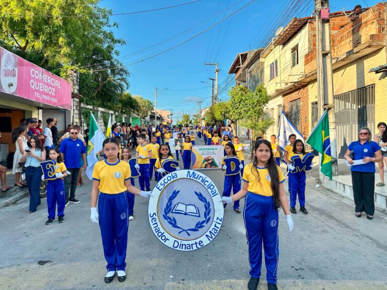 O civismo, o respeito e o amor pela nossa terra passaram pelas ruas de Várzea — foto 11