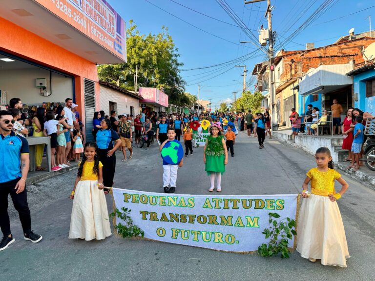 O civismo, o respeito e o amor pela nossa terra passaram pelas ruas de Várzea — foto 4