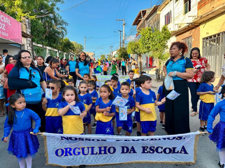 O civismo, o respeito e o amor pela nossa terra passaram pelas ruas de Várzea — foto 5